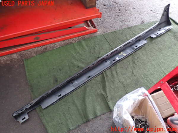 2UPJ-9241891390]アウディ・A6 オールロードクワトロ(4GCREB)右サイドステップ 中古_3