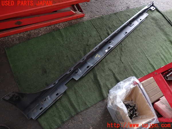 2UPJ-9241891392]アウディ・A6 オールロードクワトロ(4GCREB)左サイドステップ 中古_4