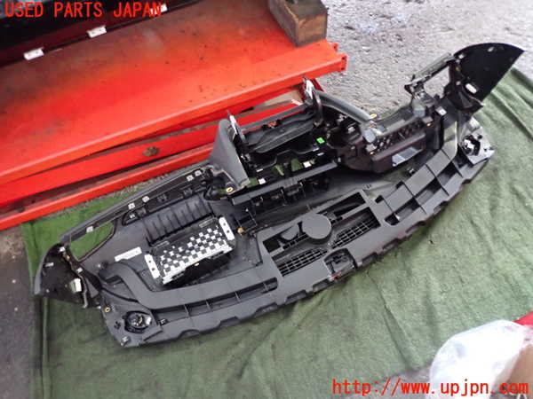 2UPJ-9241897505]アウディ・A6 オールロードクワトロ(4GCREB)ダッシュボード 中古_4