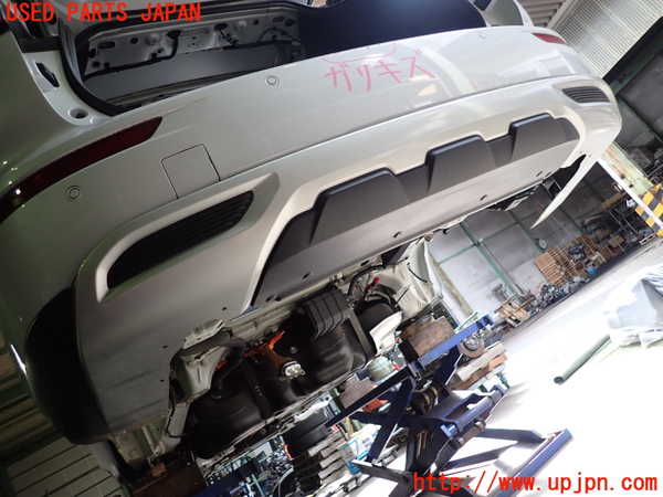 2UPJ-9241901610]アウトランダーPHEV(GN0W)リアバンパー 中古_4