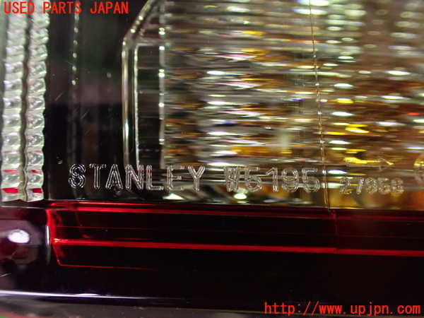 2UPJ-9241901530]アウトランダーPHEV(GN0W)右テールランプ 中古_3