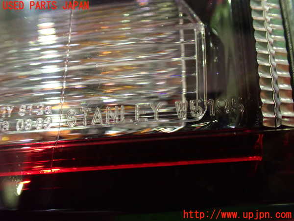 2UPJ-9241901536]アウトランダーPHEV(GN0W)左テールランプ 中古_3