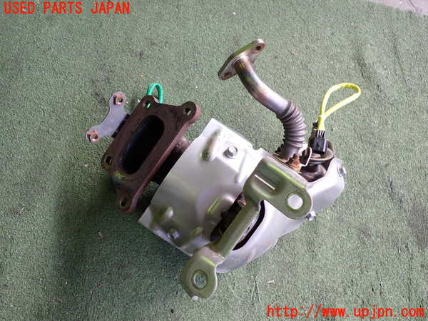 2UPJ-9241902041]アウトランダーPHEV(GN0W)エキマニ1 中古 (触媒 マニバーター)_2