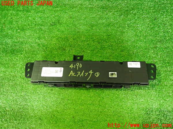 2UPJ-9241906066]アウトランダーPHEV(GN0W)エアコンスイッチ1 中古_2