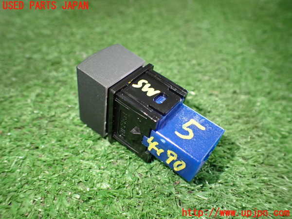 2UPJ-9241906310]アウトランダーPHEV(GN0W)スイッチ5 中古 (タイマー充電OFF)_2