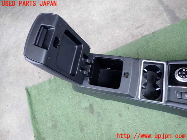 2UPJ-9241907540]アウトランダーPHEV(GN0W)センターコンソール 中古_3