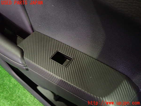 2UPJ-9241901264]アウトランダーPHEV(GN0W)左前ドア内張り 中古_2
