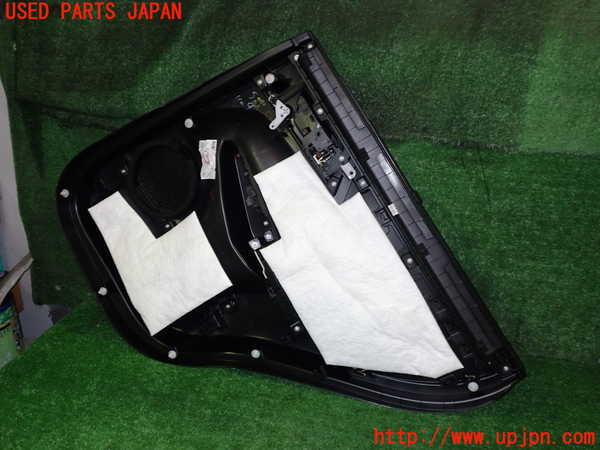 2UPJ-9241901324]アウトランダーPHEV(GN0W)左後ドア内張り 中古_3