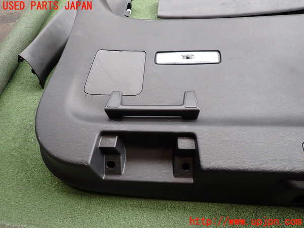2UPJ-9241901578]アウトランダーPHEV(GN0W)バックドア内張り 中古_2