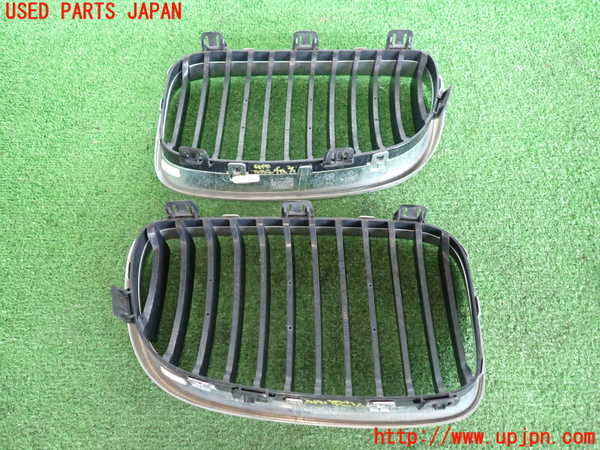 2UPJ-9241911050]BMW 135i クーペ E82(UC30)ラジエターグリル 中古_2