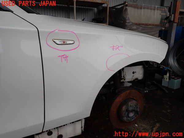 2UPJ-9241911080]BMW 135i クーペ E82(UC30)右前フェンダー 中古_3