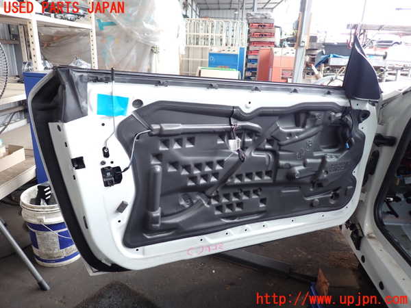 2UPJ-9241911260]BMW 135i クーペ E82(UC30)左ドア 中古 PILKINGTON M3240 43R-001582_3