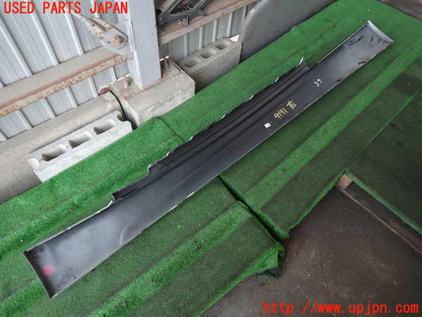 2UPJ-9241911390]BMW 135i クーペ E82(UC30)右サイドステップ 中古_4