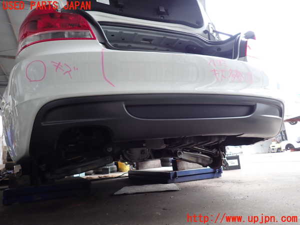 2UPJ-9241911610]BMW 135i クーペ E82(UC30)リアバンパー 中古_5