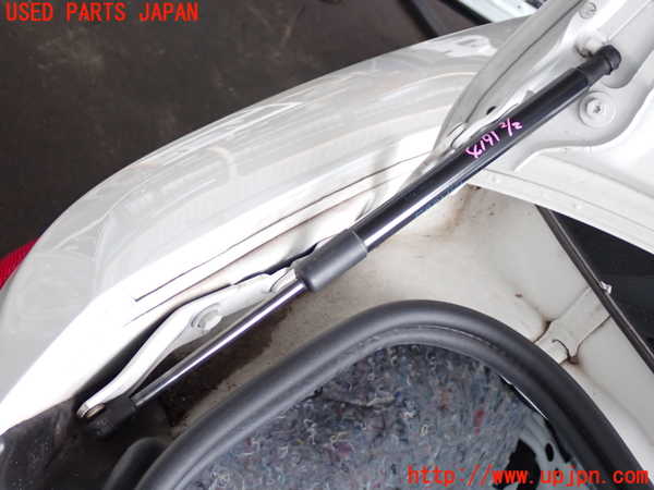 2UPJ-9241911506]BMW 135i クーペ E82(UC30)トランクダンパー 中古_2
