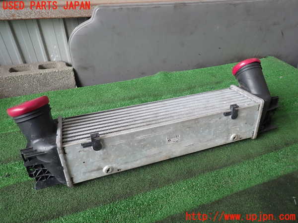 2UPJ-9241912451]BMW 135i クーペ E82(UC30)インタークーラー1 中古_4