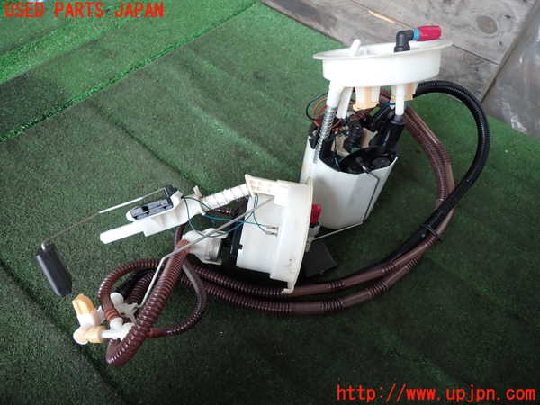 2UPJ-9241912510]BMW 135i クーペ E82(UC30)燃料ポンプ 中古_2