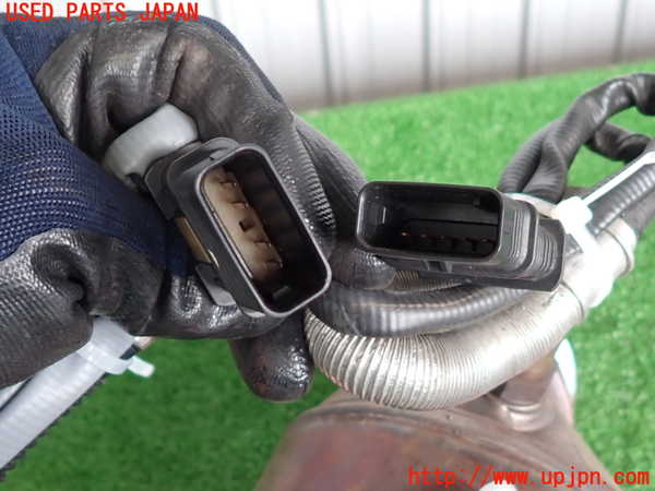 2UPJ-9241912661]BMW 135i クーペ E82(UC30)触媒1 中古_4