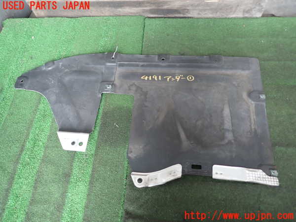 2UPJ-9241911721]BMW 135i クーペ E82(UC30)アンダーカバー1 中古_2