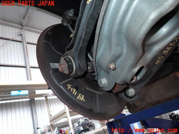 2UPJ-9241914305]BMW 135i クーペ E82(UC30)左リアナックルハブ 中古_2