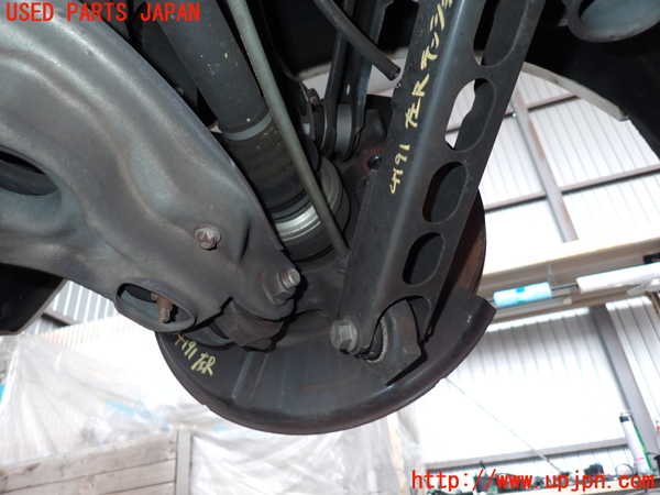 2UPJ-9241914305]BMW 135i クーペ E82(UC30)左リアナックルハブ 中古_3