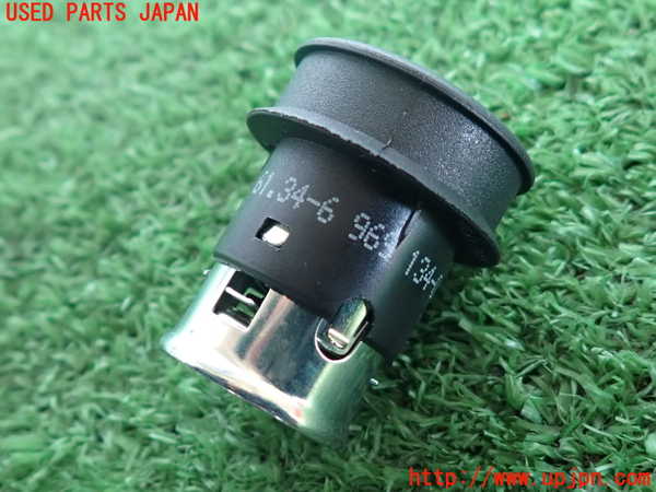 2UPJ-9241917815]BMW 135i クーペ E82(UC30)シガライター 中古_3
