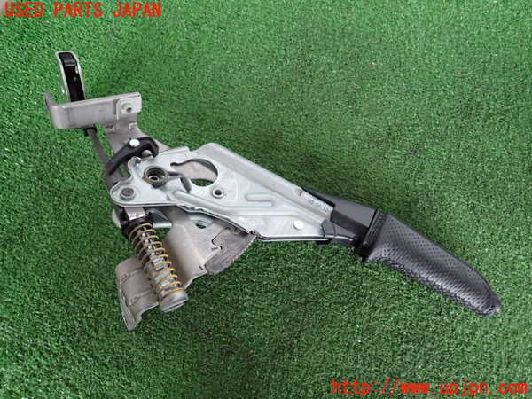 2UPJ-9241917550]BMW 135i クーペ E82(UC30)サイドブレーキレバー 中古_2