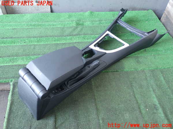 2UPJ-9241917540]BMW 135i クーペ E82(UC30)センターコンソール 中古_2