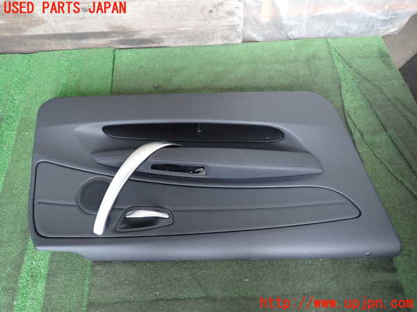 2UPJ-9241911264]BMW 135i クーペ E82(UC30)左ドア内張り 中古_2