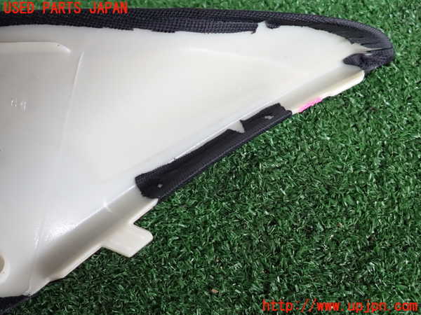 2UPJ-9241917655]BMW 135i クーペ E82(UC30)右フロントピラートリム 中古_3