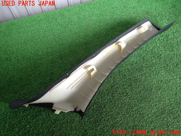 2UPJ-9241917660]BMW 135i クーペ E82(UC30)左フロントピラートリム 中古_2