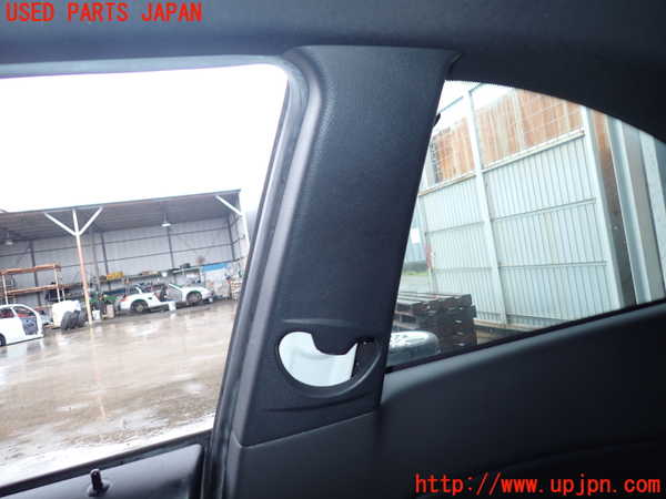 2UPJ-9241917675]BMW 135i クーペ E82(UC30)右リアピラートリム 中古_2
