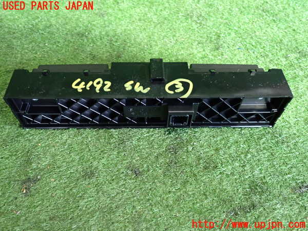 2UPJ-9241926308]レクサス・GS350(GRL10)スイッチ3(シートヒーター) 中古_2