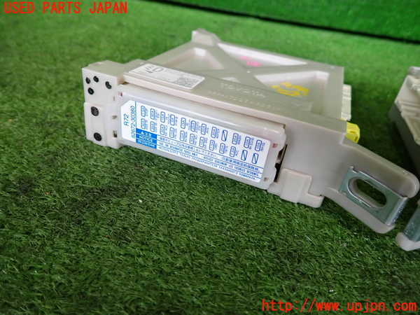 2UPJ-9241926742]レクサス・GS350(GRL10)ヒューズボックス2(室内) 中古_4