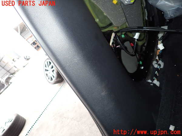 2UPJ-9241927665]レクサス・GS350(GRL10)右センターピラートリム 中古_4