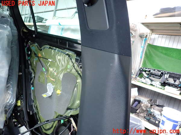 2UPJ-9241927670]レクサス・GS350(GRL10)左センターピラートリム 中古_3