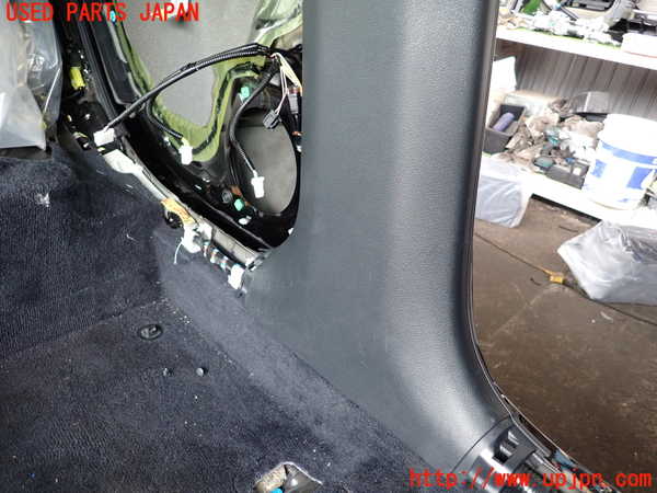2UPJ-9241927670]レクサス・GS350(GRL10)左センターピラートリム 中古_4