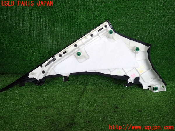 2UPJ-9241927675]レクサス・GS350(GRL10)右リアピラートリム 中古_2