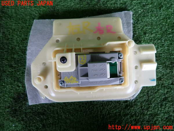 2UPJ-9241926412]レクサス・GS350(GRL10)ルームランプ2(2列目右) 中古_2