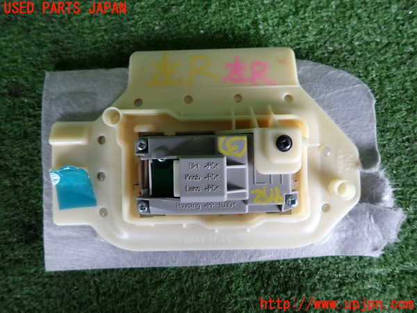 2UPJ-9241926413]レクサス・GS350(GRL10)ルームランプ3(2列目左) 中古_2