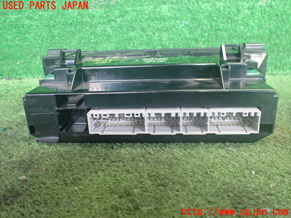 2UPJ-9241936066]セルシオ(UCF21)エアコンスイッチ1 中古_2