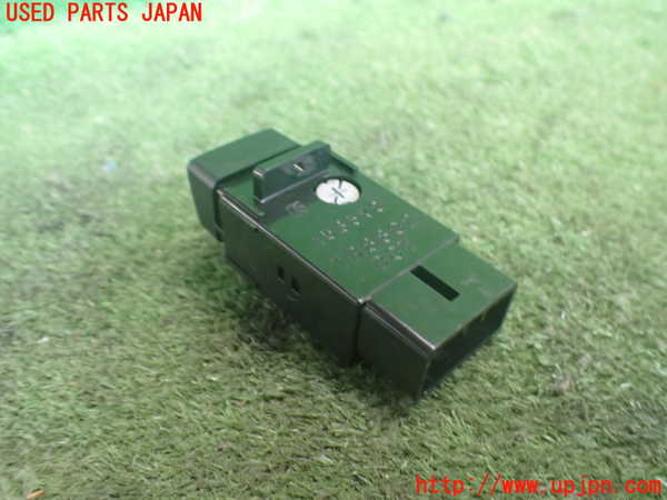 2UPJ-9241936290]セルシオ(UCF21)ハザードスイッチ 中古_2