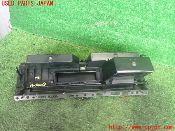 2UPJ-9241937517]セルシオ(UCF21)グローブボックス2 中古_4