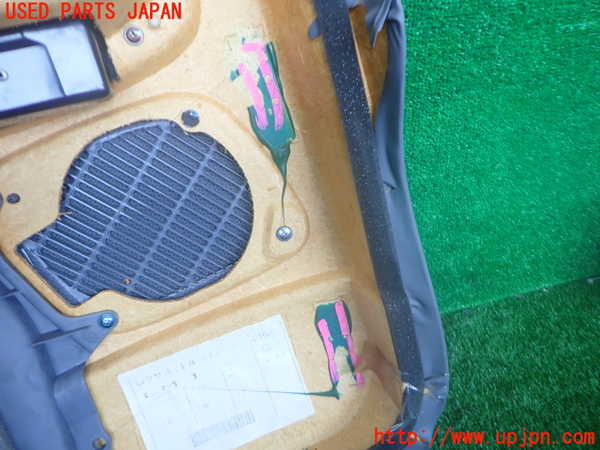 2UPJ-9241931294]セルシオ(UCF21)右後ドア内張り 中古　【ジャンク品】_4