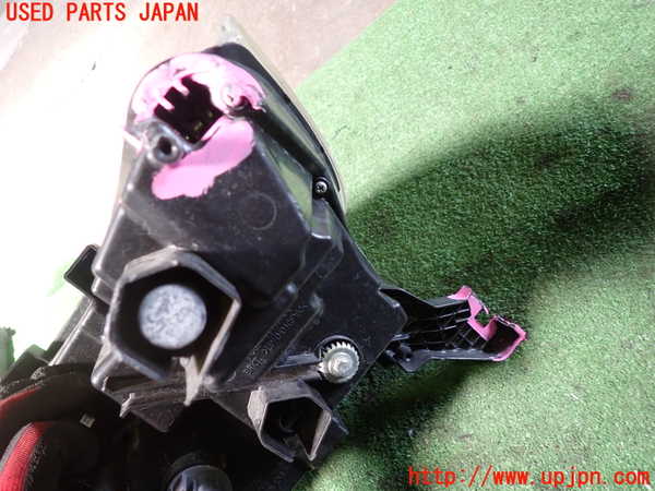 1UPJ-9242001130]WR-V(DG5)右ヘッドライト LED 【ジャンク】_5