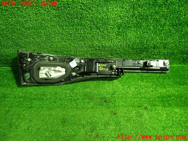1UPJ-9242001550]WR-V(DG5)右リアフィニッシャー 中古_2