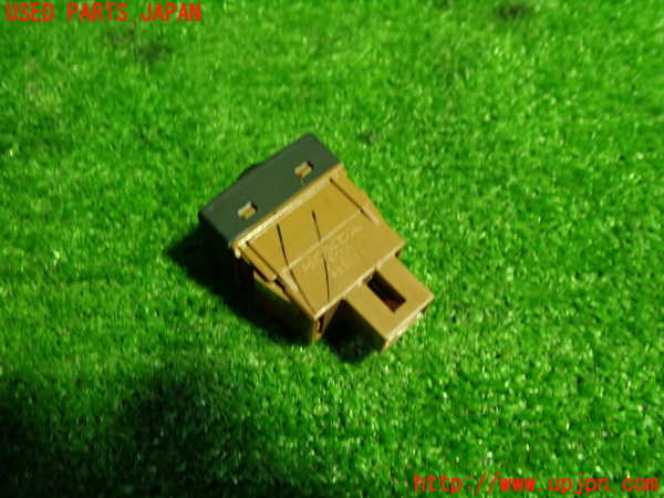 1UPJ-9242006307]WR-V(DG5)スイッチ2 (ヘッドランプレベリング) 中古_2