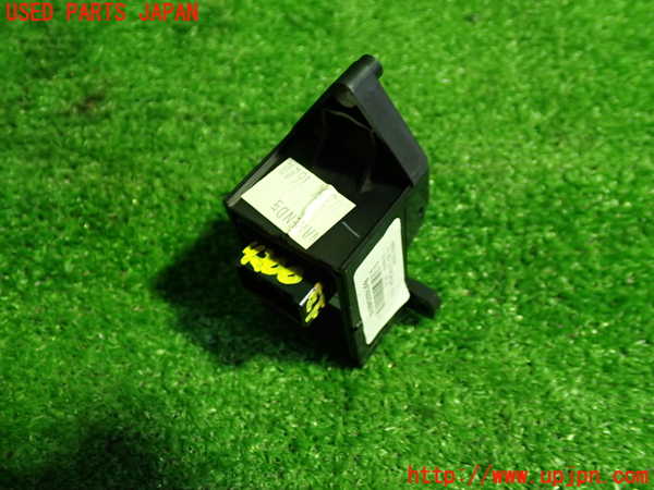 1UPJ-9242006245]WR-V(DG5)左前パワーウィンドウスイッチ 中古_3