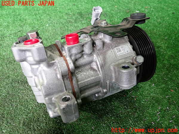 1UPJ-9242026025]クロストレック(GUE)エアコンコンプレッサー 中古_2