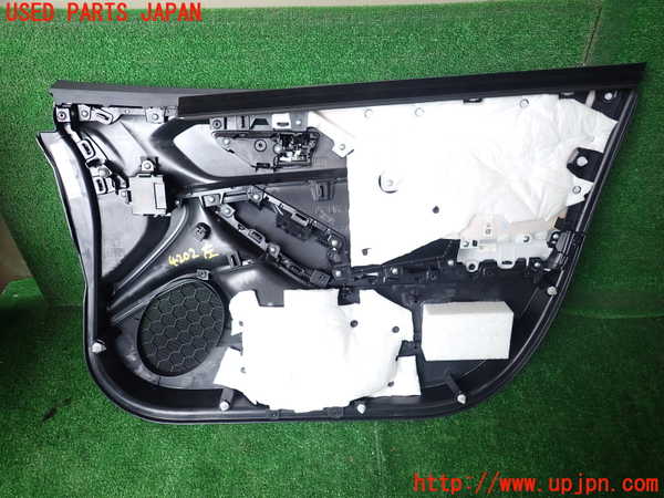 1UPJ-9242021264]クロストレック(GUE)左前ドア内張り 中古_3